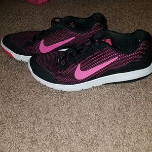 Nike Flex Experience RN 4